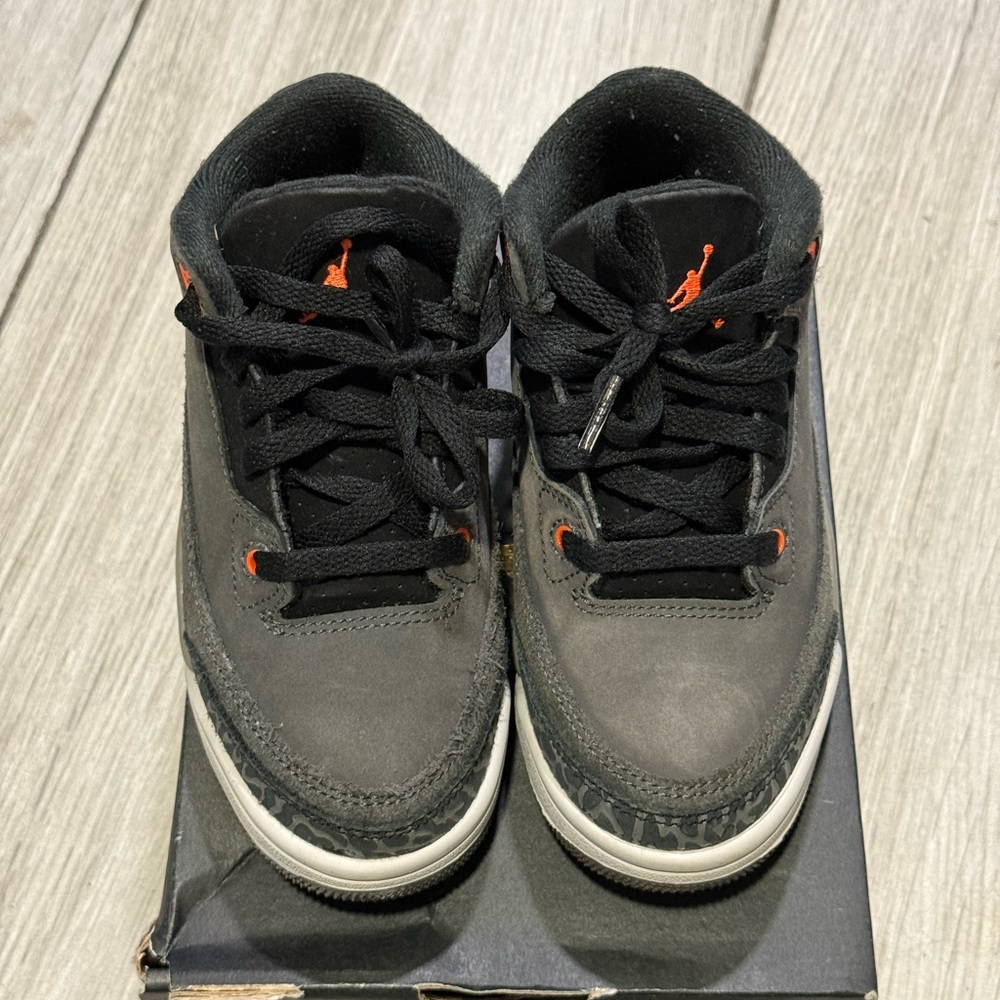 Jordan Retro 3 - Picture 2 of 7